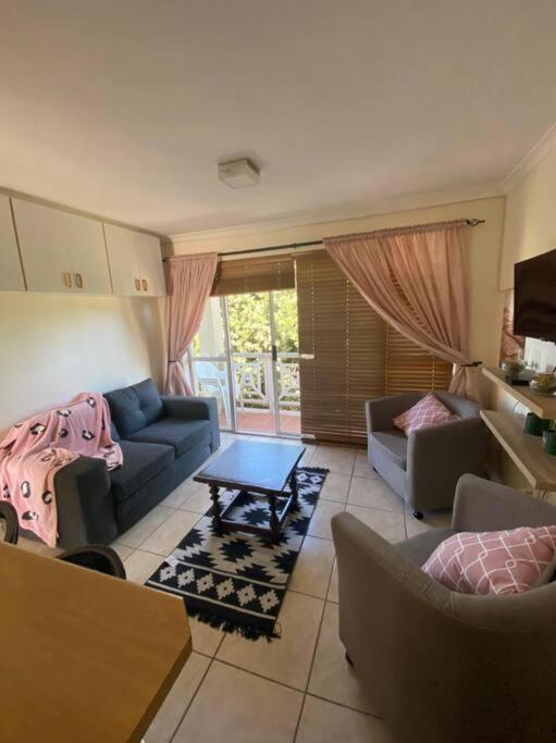 Club 31 Apartment *